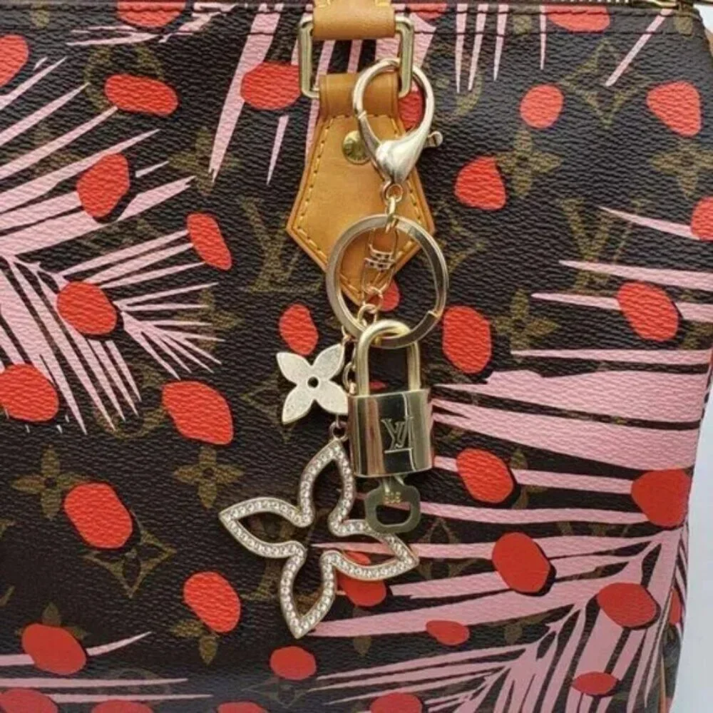 Louis Vuitton Gold Lock 🔑 Authentic LV Padlock + Bag Unbranded Clover Charm